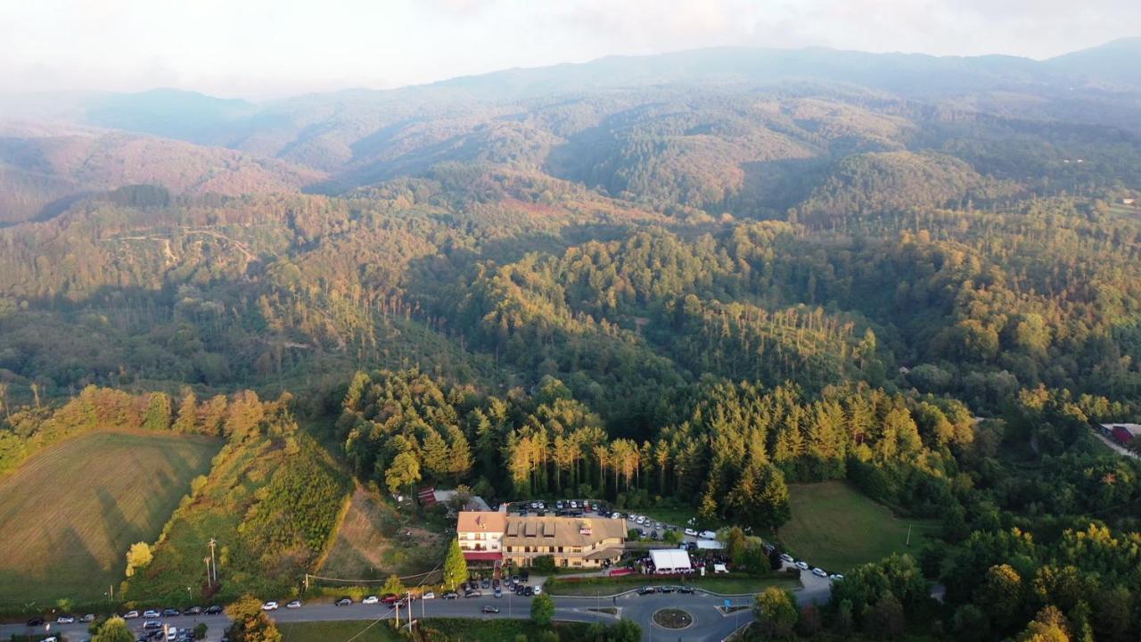 סרה סן ברונו Hotel La Fontanella מראה חיצוני תמונה